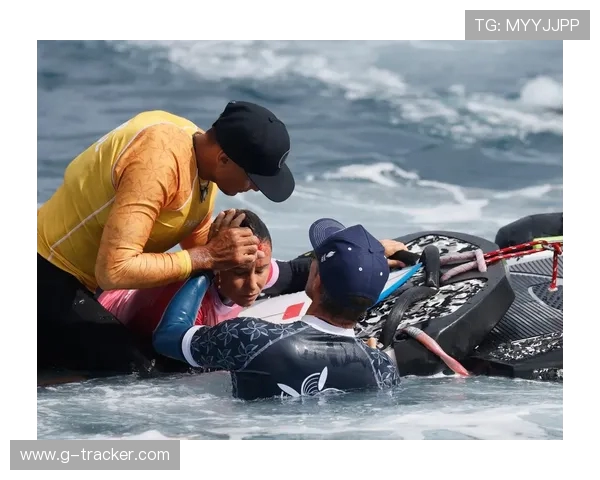 冲浪女子组进入第二轮